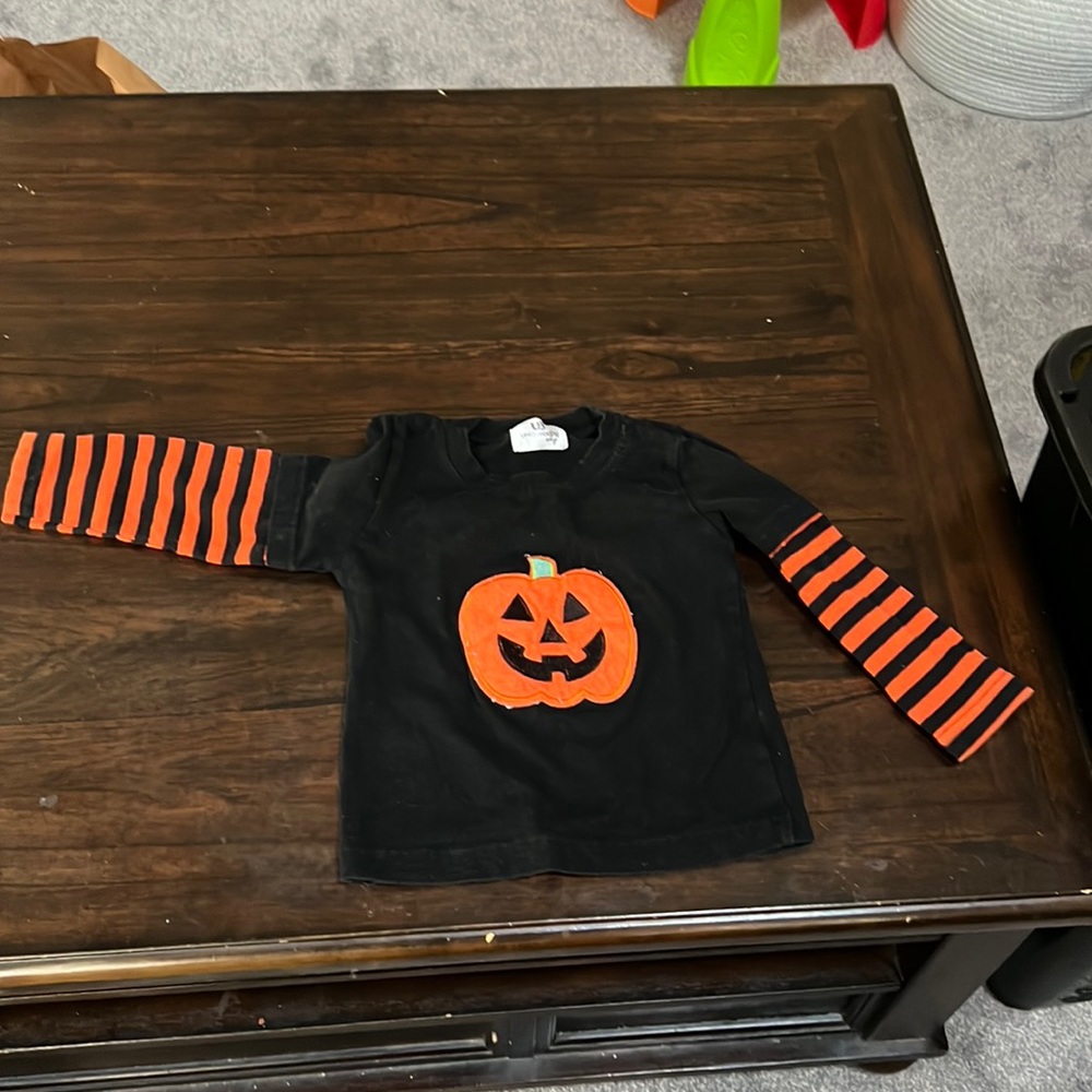 Halloween long sleeve size 4-6 months